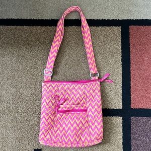 Vera Bradley Crossbody - Ziggy Zinnia Zig Zag Print